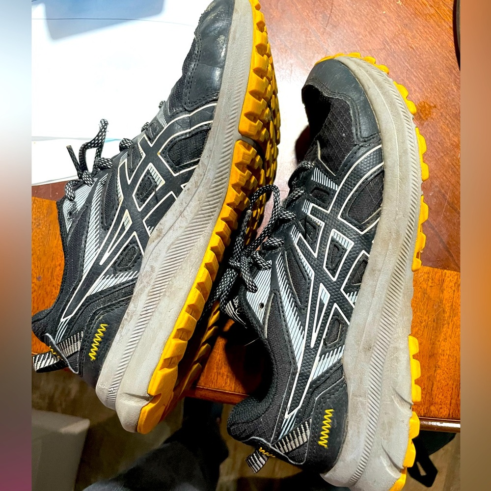 Asics Trail Running Shoes
